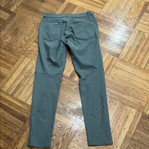 Lululemon commission pants size 29
